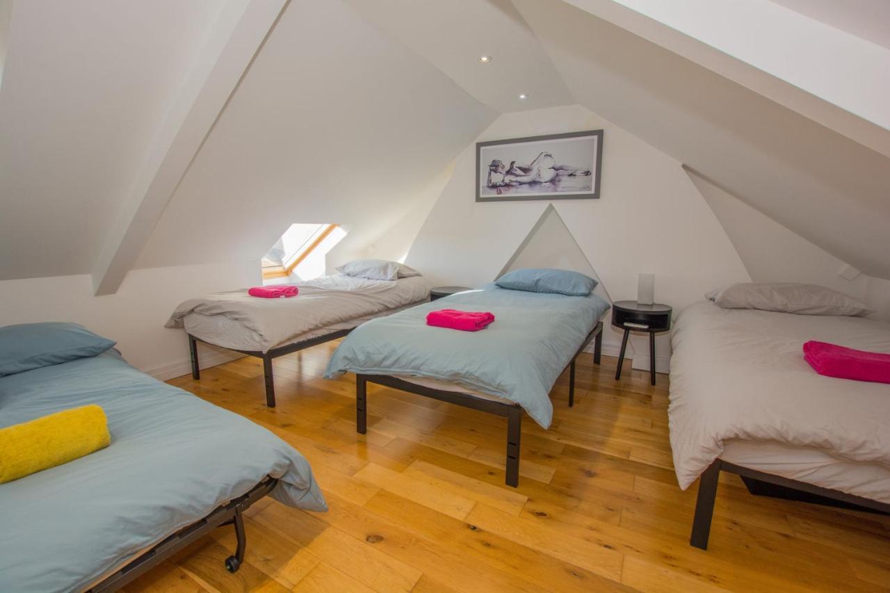 Holiday home By Lushlets - Centre Hot Tub Pool Table - Great For Hens Stags & Rugby Groups! Cardiff