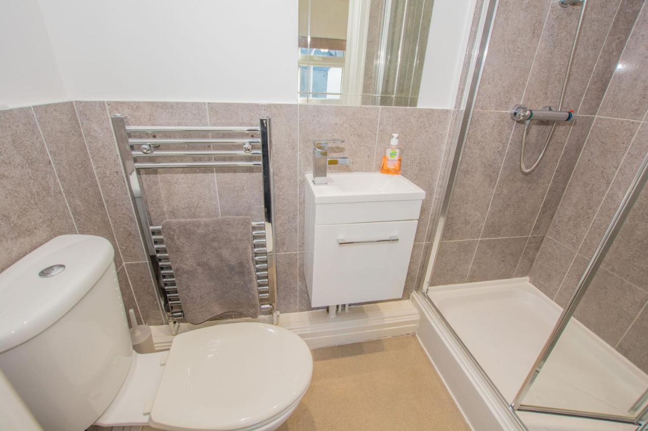 Holiday home By Lushlets - Centre Hot Tub Pool Table - Great For Hens Stags & Rugby Groups!