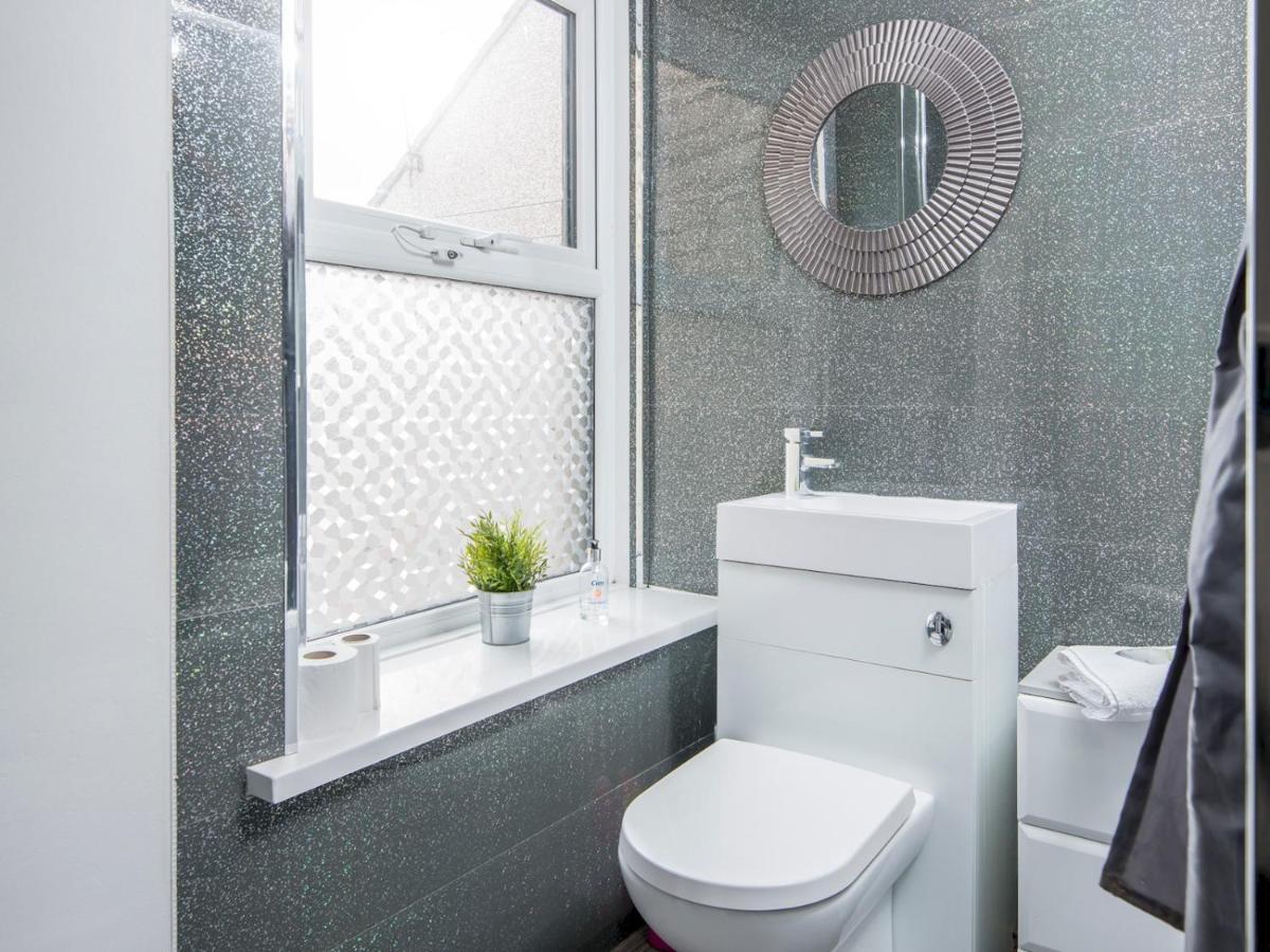 Apartment Pass The Keys Spacious 3 Bedroom In Trendy Canton! Cardiff