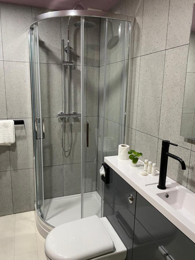 Apartment Aaron Wise - 51 Fitzhamon