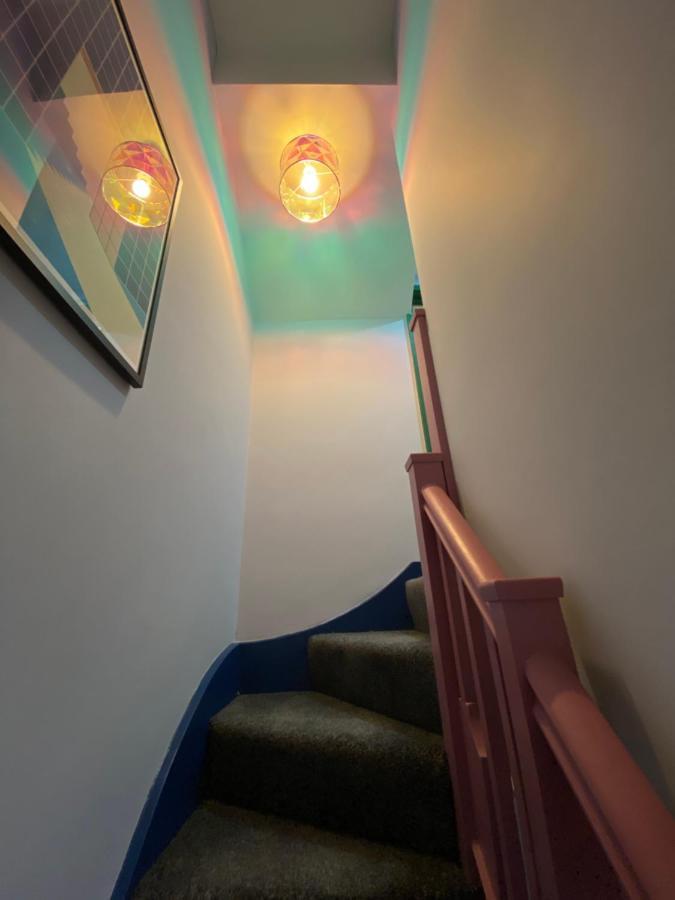 Aaron Wise - 51 Fitzhamon Apartment