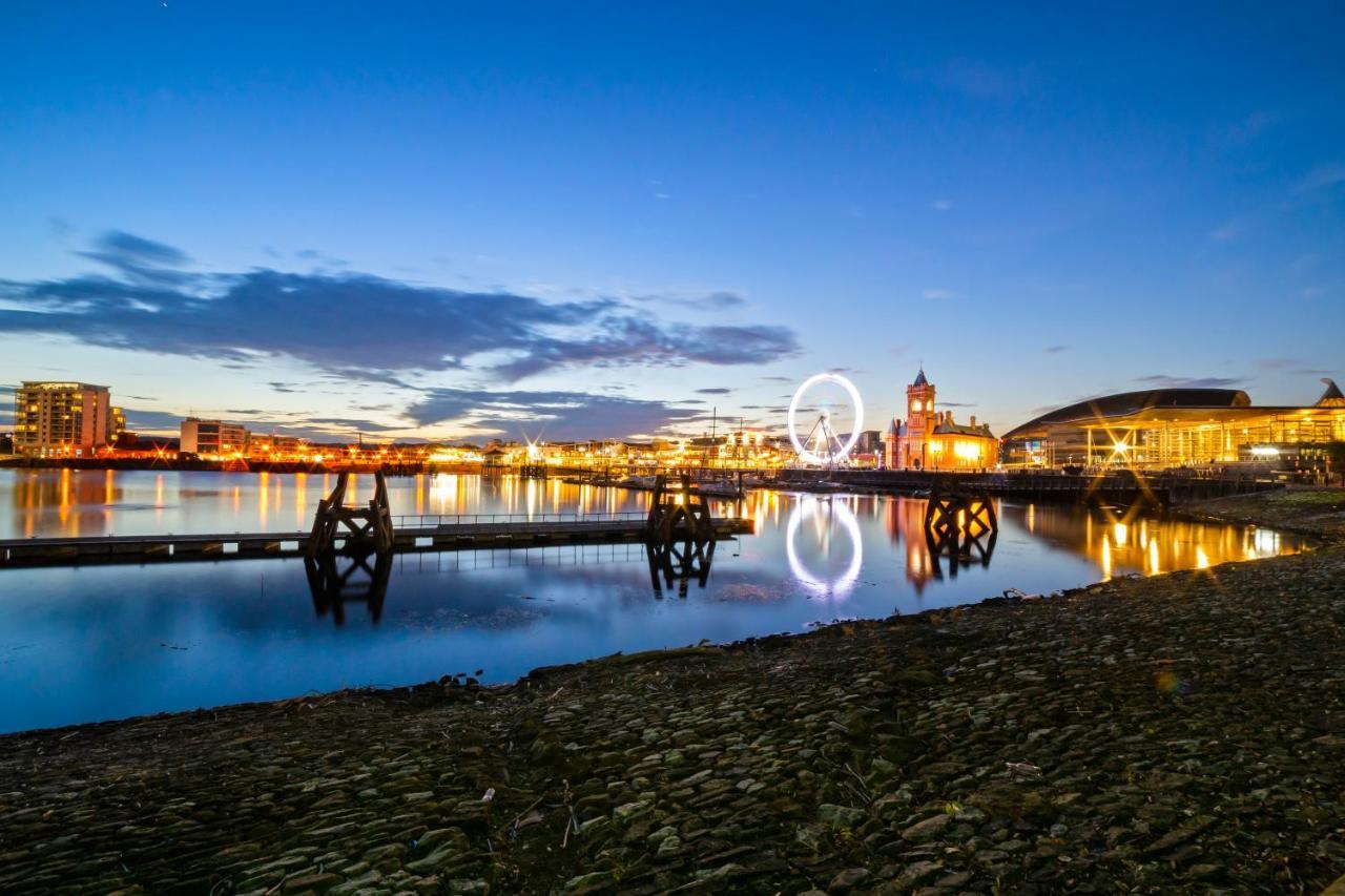 In Bay Mount Stuart Square Panoramic Bay Views Apartment Cardiff