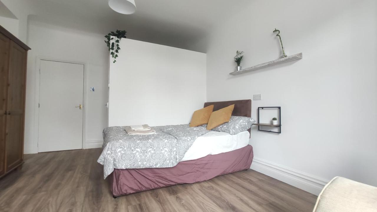 Perfect And Convenient 1 Bedroom Apartment Apartment