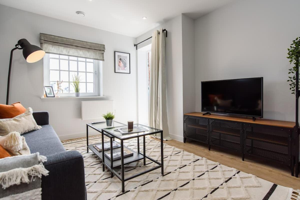 Apartment Stylish In City Centre
