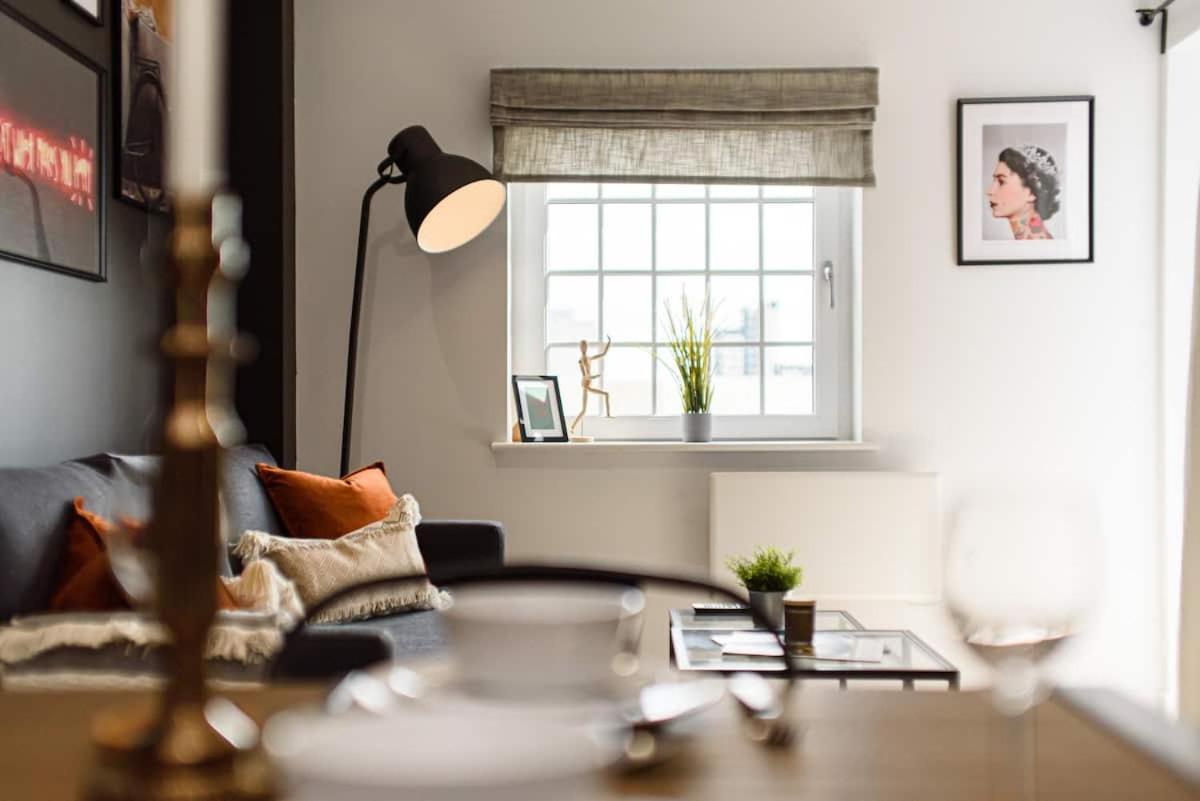 Apartment Stylish In City Centre