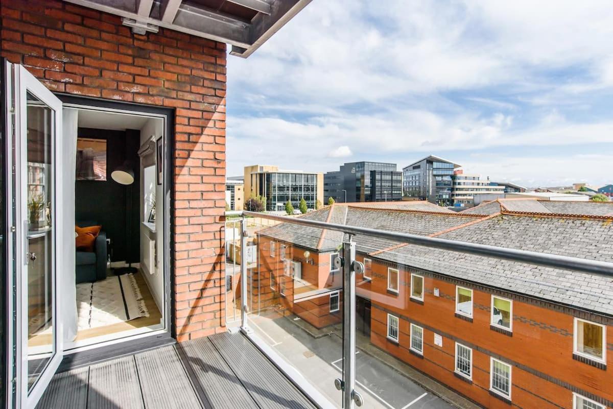 Stylish In City Centre Apartment *