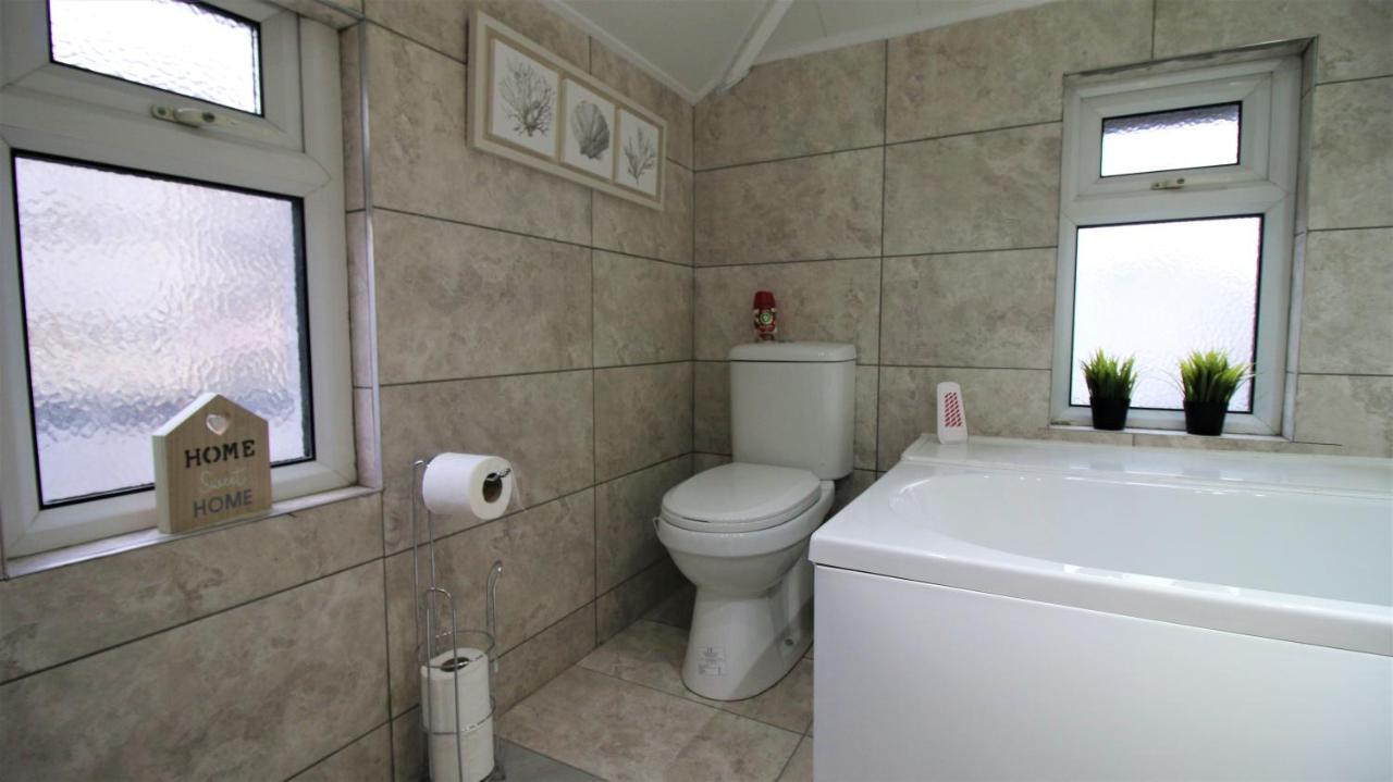 Free Local Parking - Fast Wifi - Sleeps 10 Guests By Promise * Cardiff