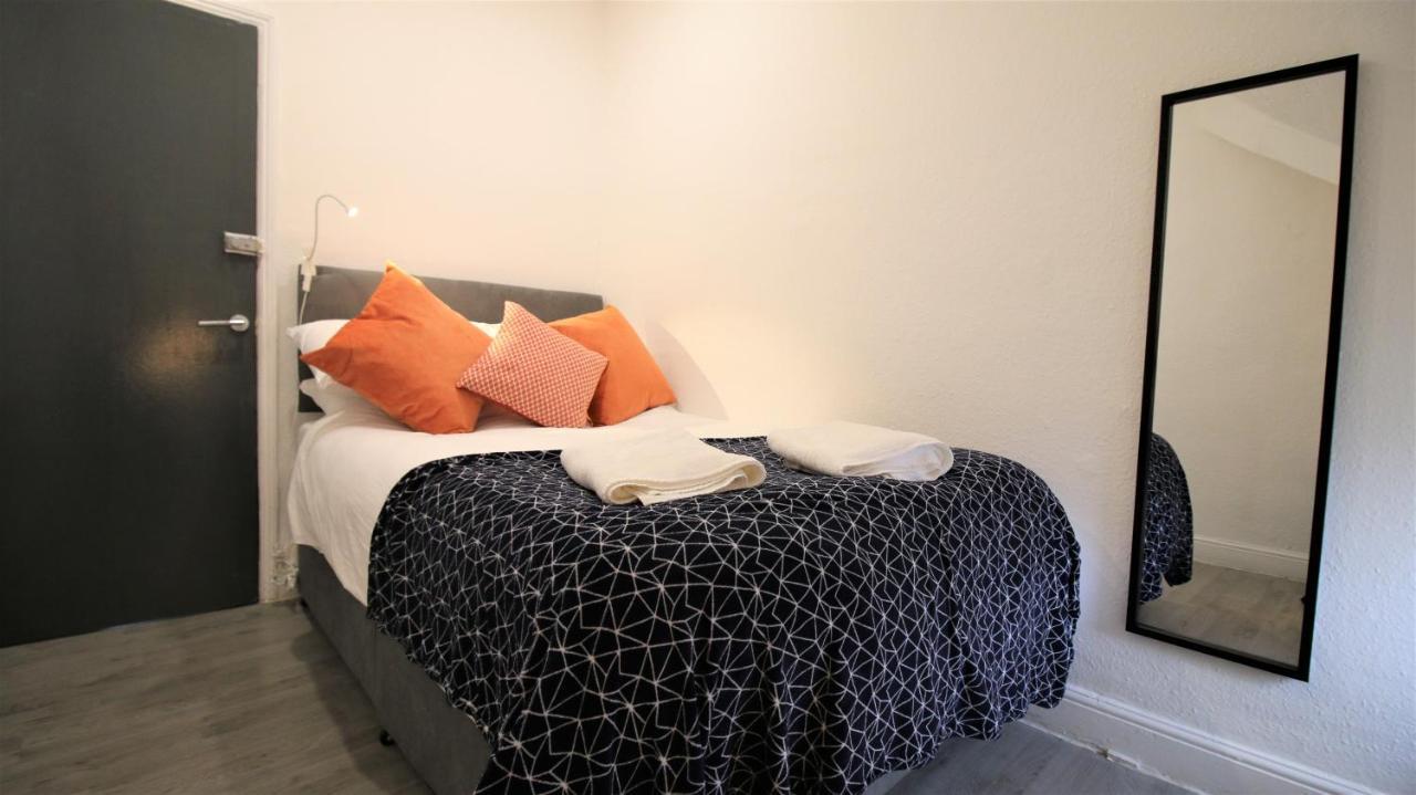 Free Local Parking - Fast Wifi - Sleeps 10 Guests By Promise Cardiff
