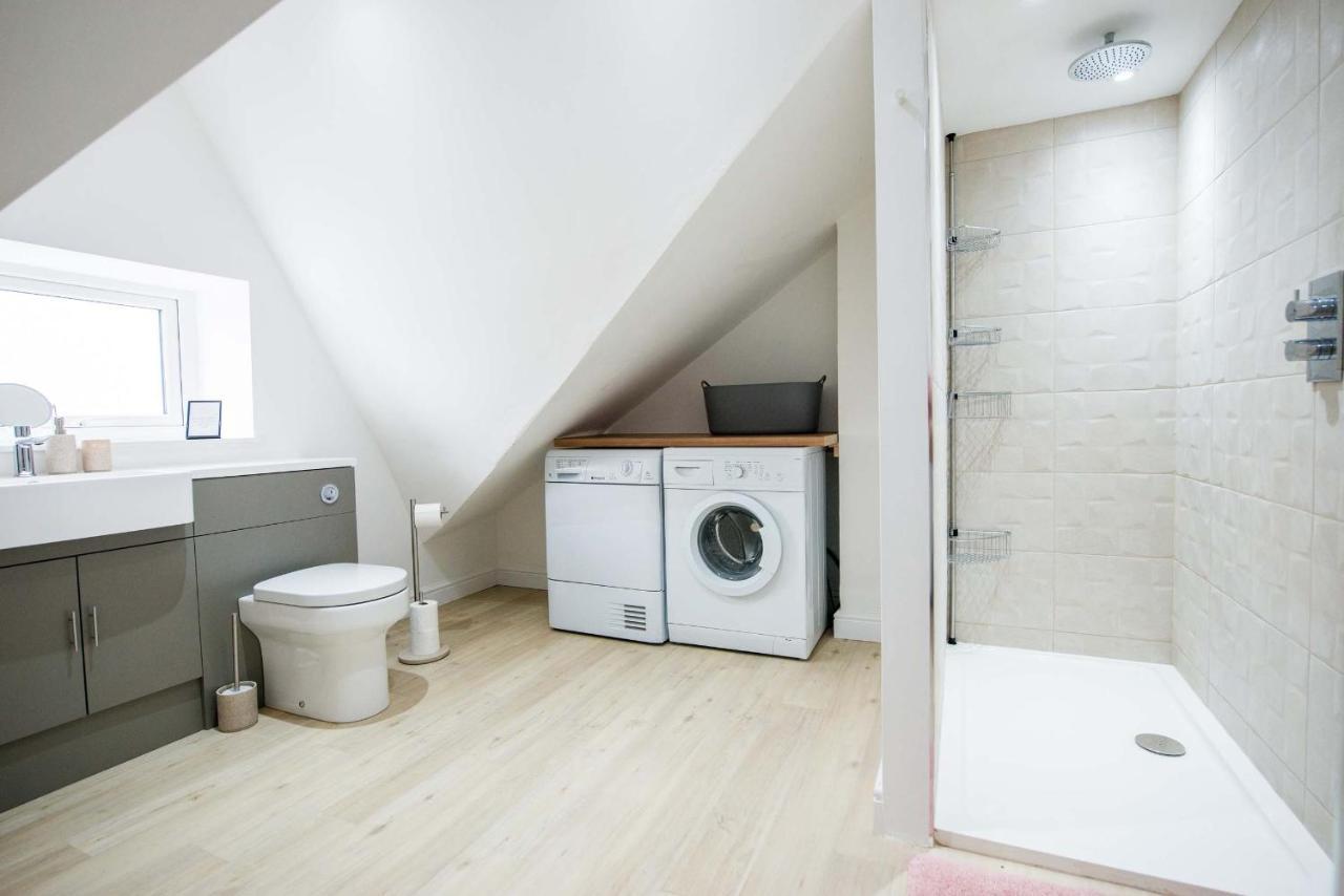 1 Bed Central Loft Near Stadium Apartment *