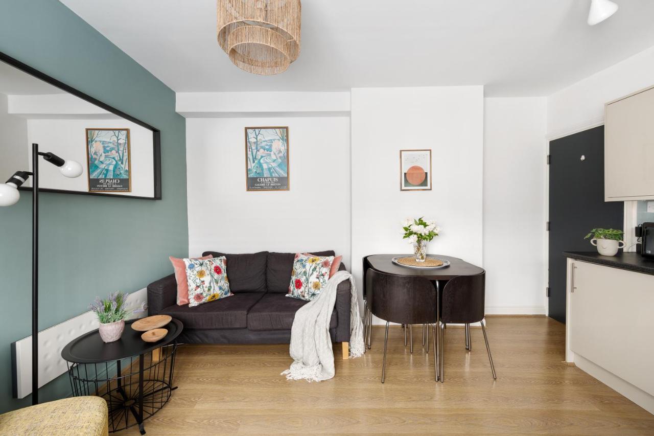 Apartment Albany 2 By Black Door