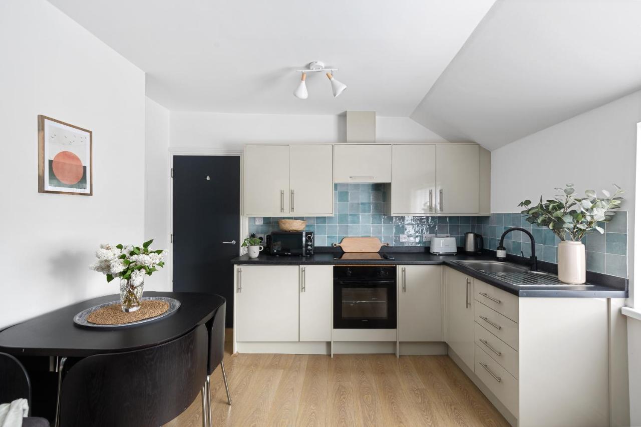 Apartment Albany 2 By Black Door *