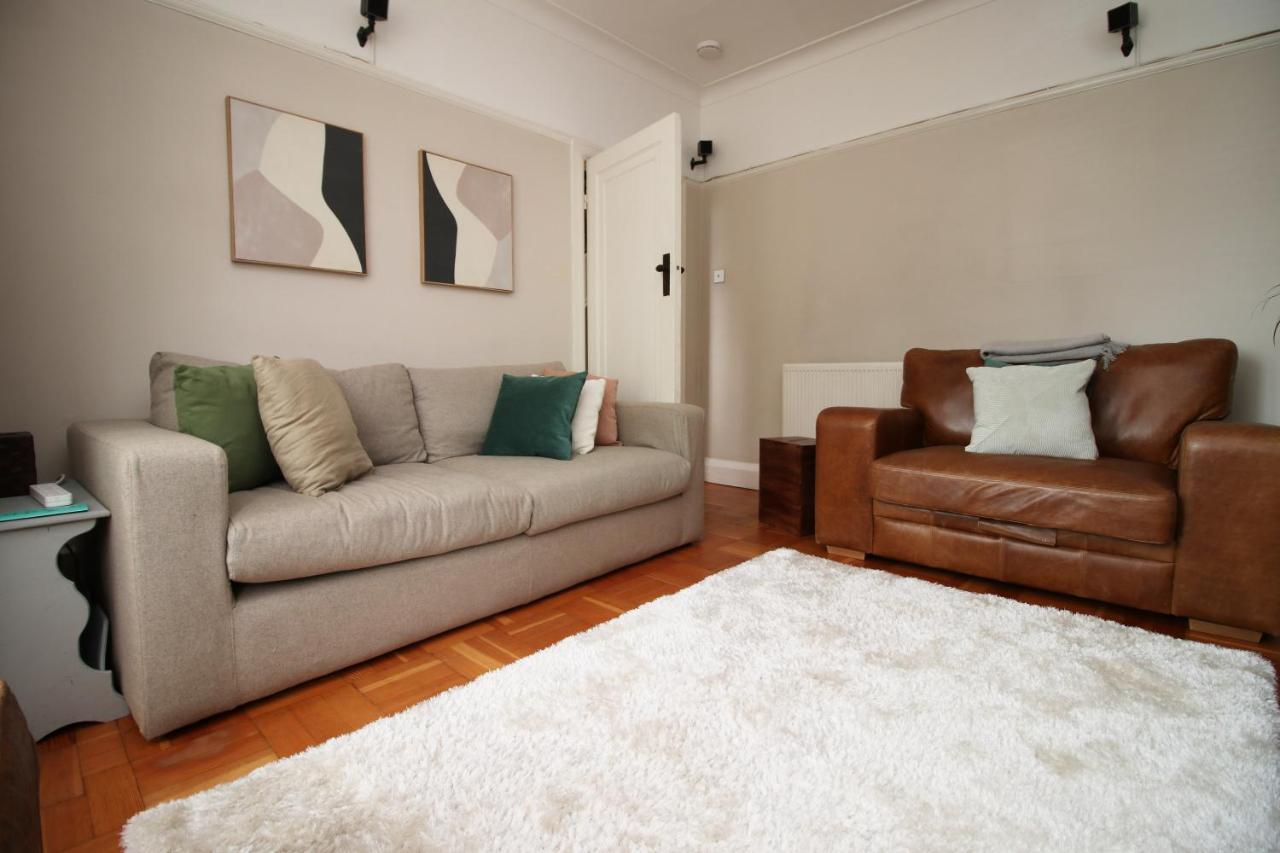 Melrose By Ty Sa - 4 Bedroom House In Holiday home Cardiff