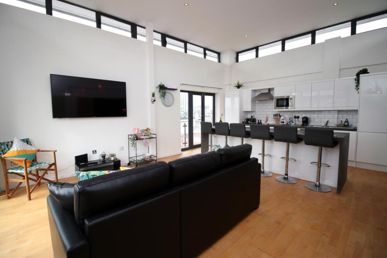 Robyn's Nest By Ty Sa Apartment