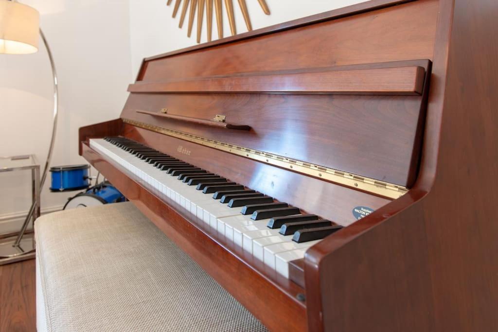 Large Townhouse Penarth, Holiday home Cardiff