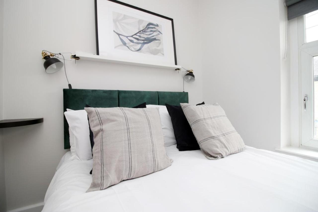 Modern 2 Bedroom - Location! Cardiff