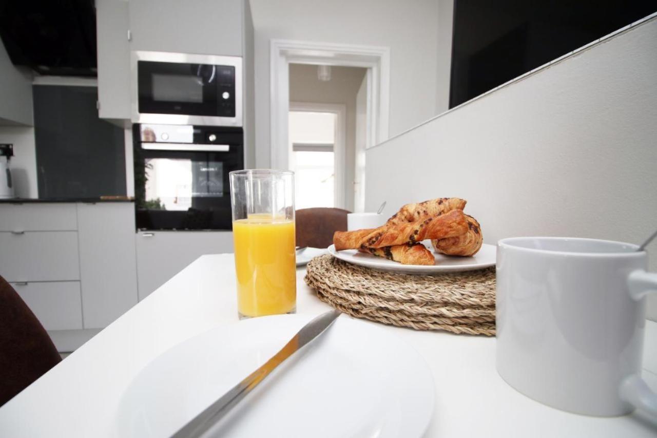 Modern 2 Bedroom - Location! Apartment Cardiff