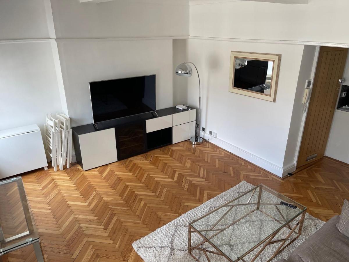 Apartment Fabulous Penthouse In Centre Cardiff