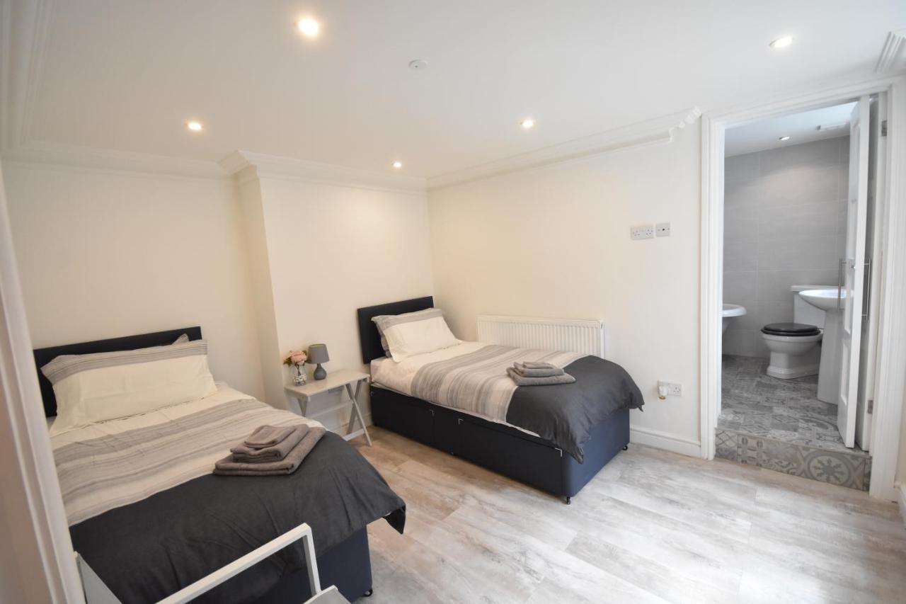 Modern Near City Centre And The Bay Apartment