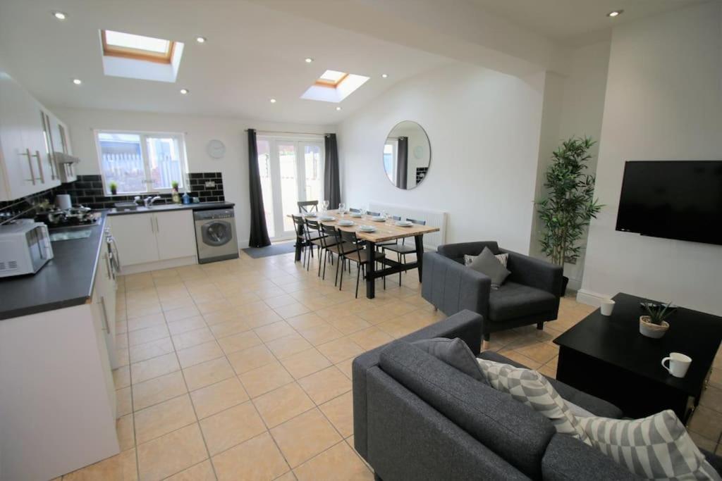 Large Modern House By Promise Cardiff