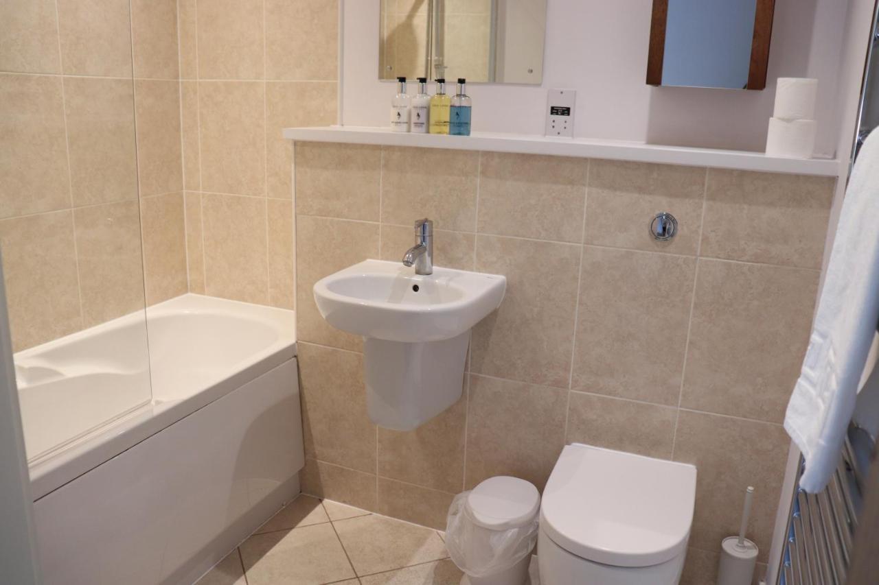 Quayside By Urban Space Apartment Cardiff