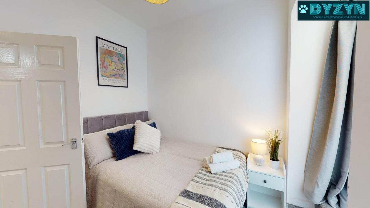 Taff Towers Apartment *