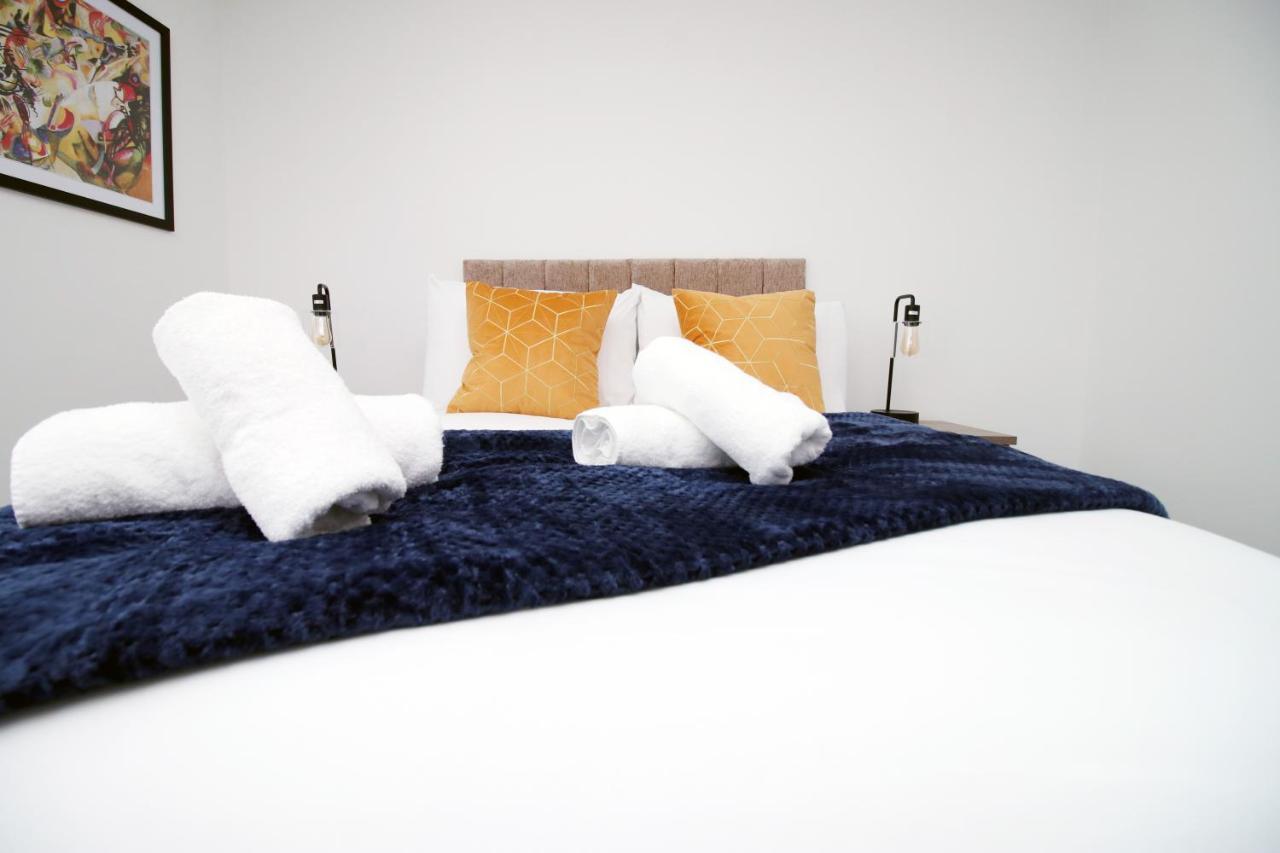 Luxury Loft Apartment! Great Location * Cardiff
