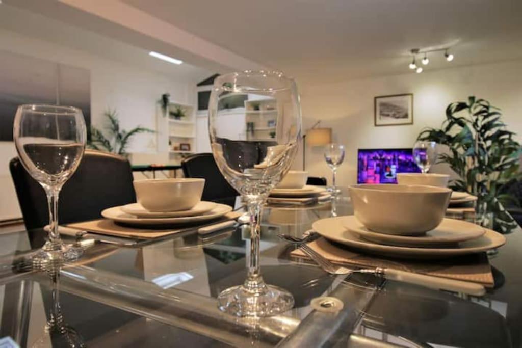 Ty Glas Mews By Promise *