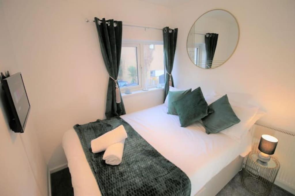 Ty Glas Mews By Promise