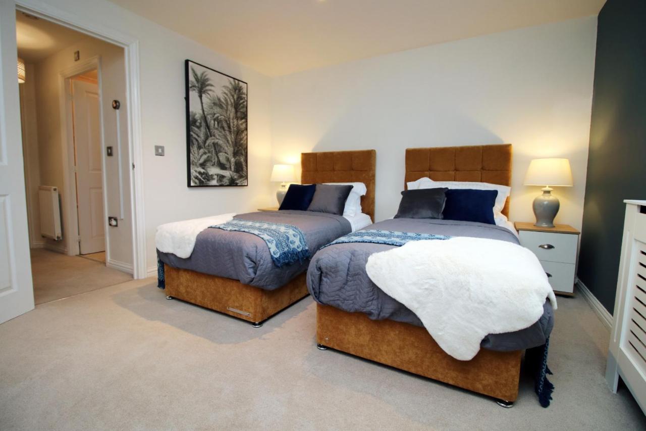 K Suites - City-centre 4 Bed House - 2 Free Parking Holiday home