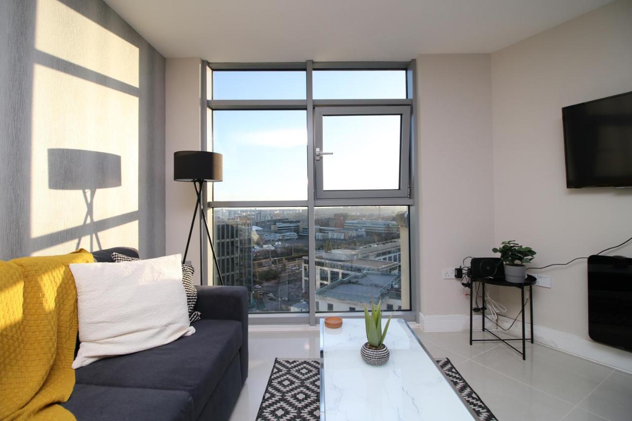 The Skyline - Luxury Centre Flat With Designated Parking