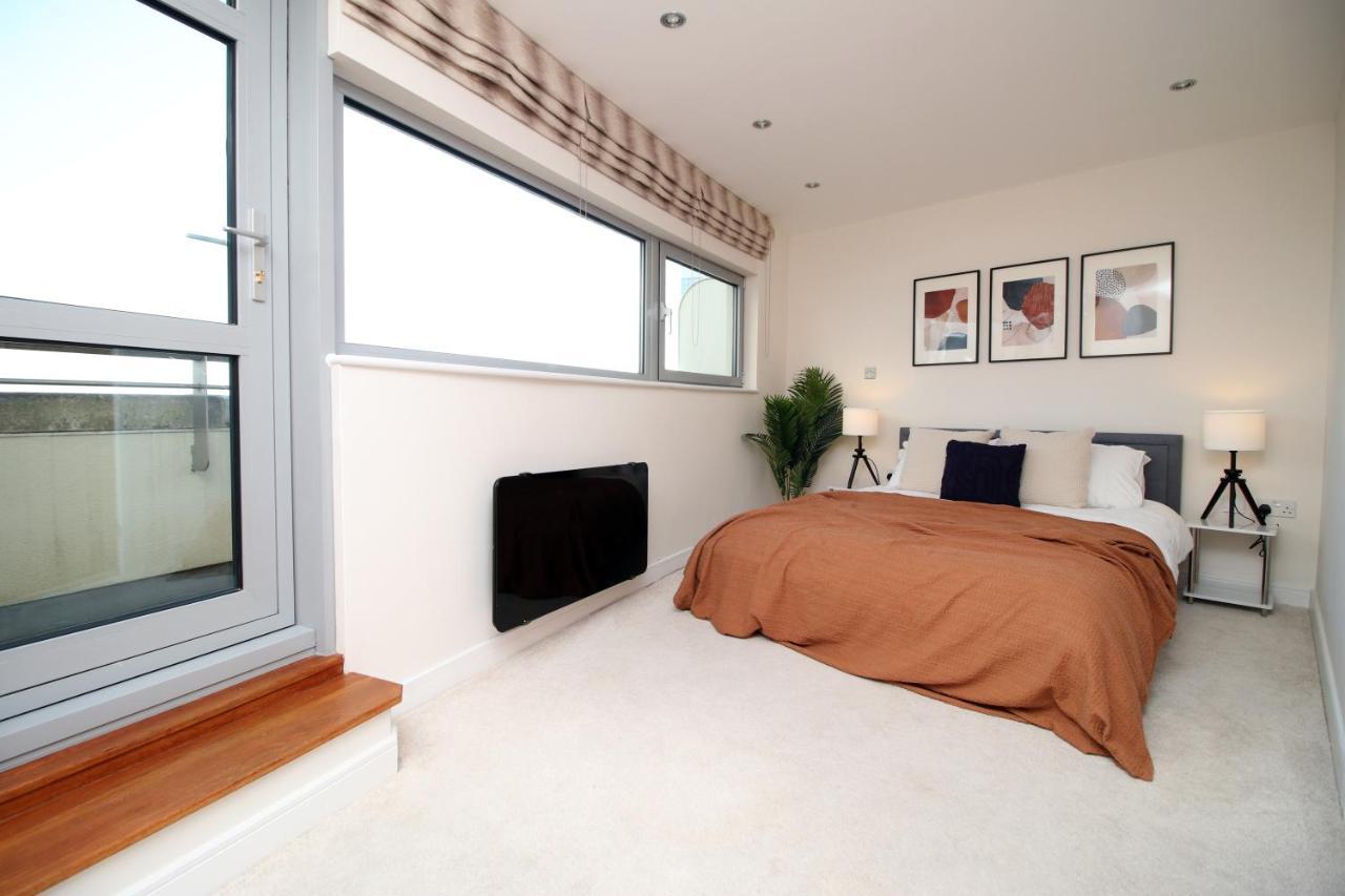 The Skyline - Luxury Centre Flat With Designated Parking Apartment
