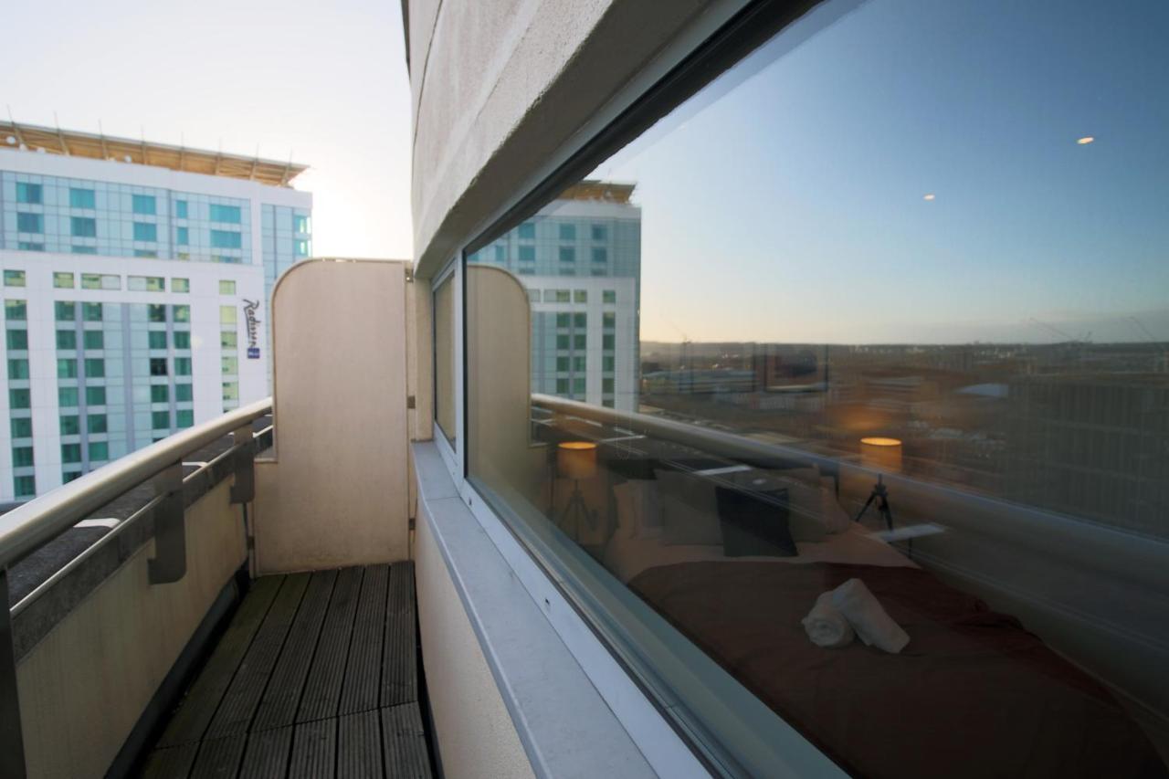 The Skyline - Luxury Centre Flat With Designated Parking Apartment *