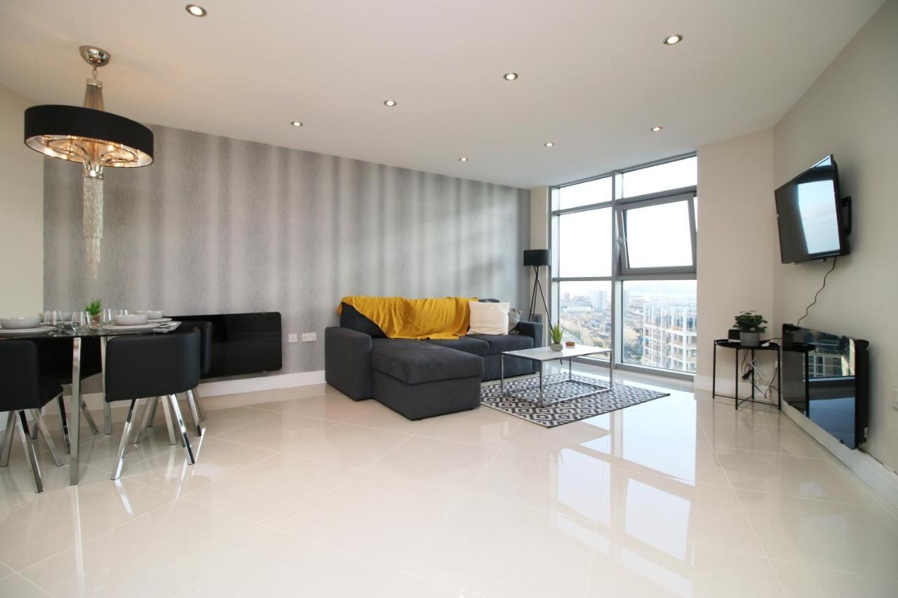 The Skyline - Luxury Centre Flat With Designated Parking Apartment Cardiff