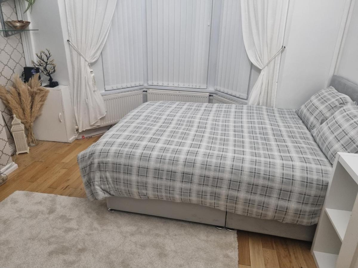 Homestay Private Double In Cardiff