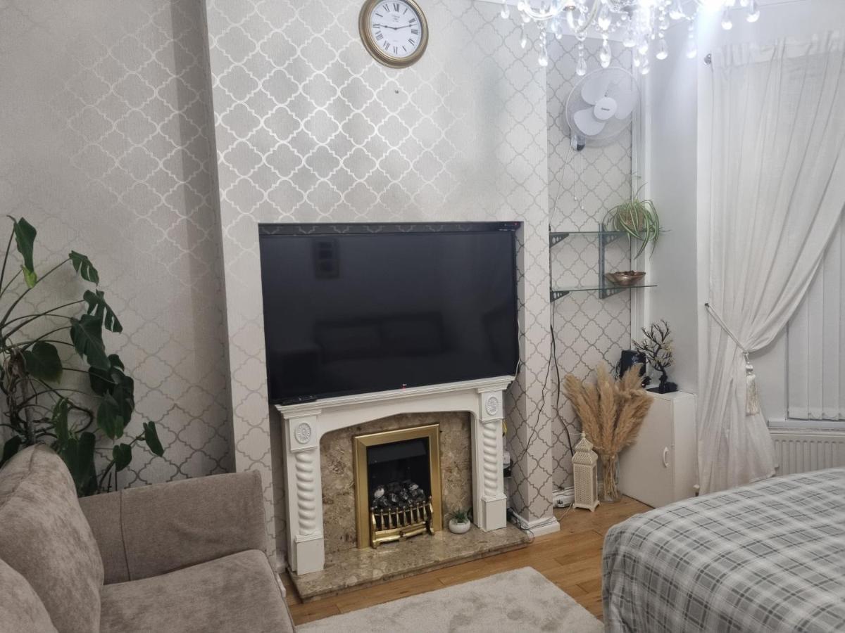 Homestay Private Double In Cardiff