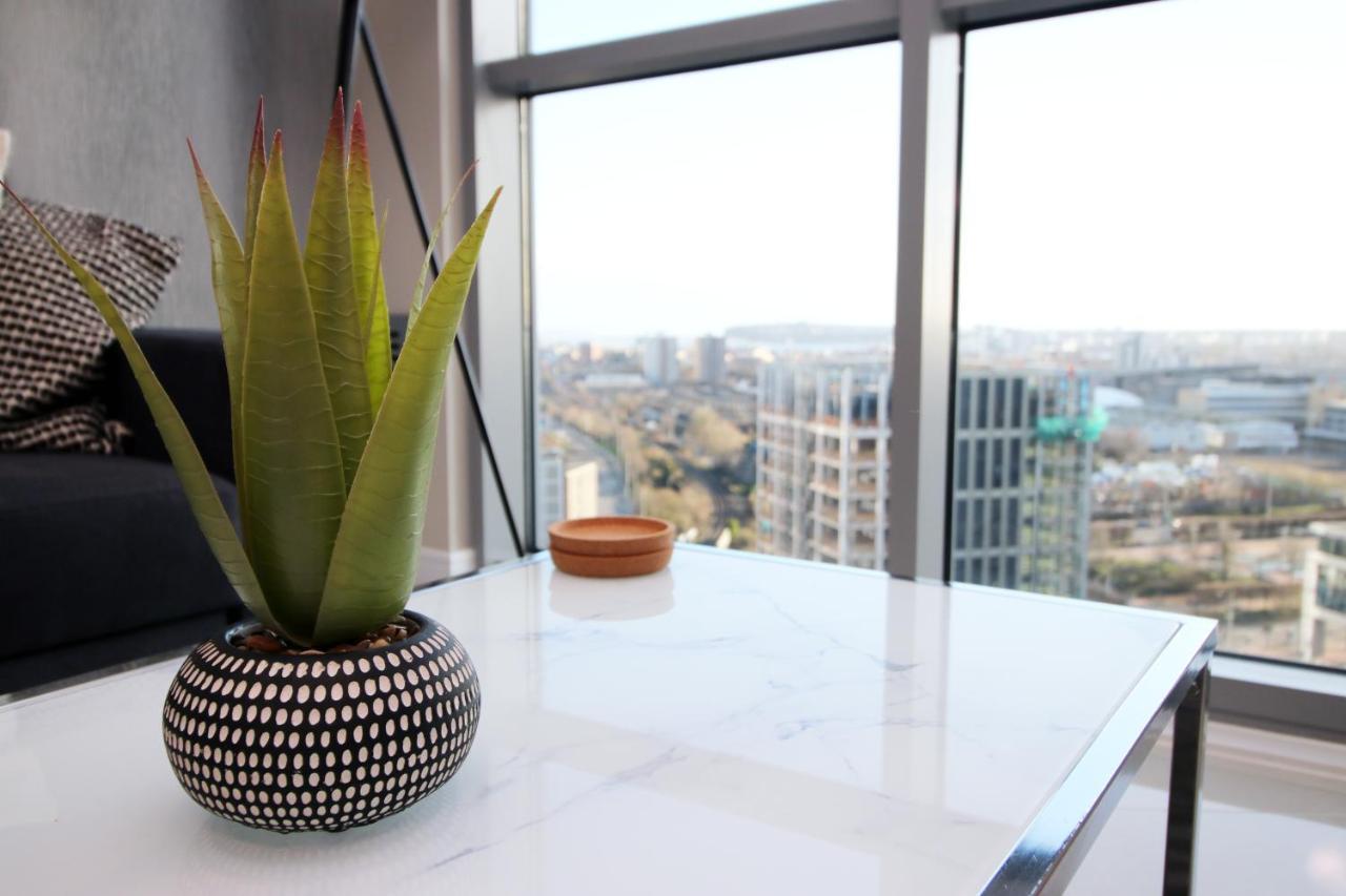 The Skyline - Luxury Centre Flat With Designated Parking Cardiff