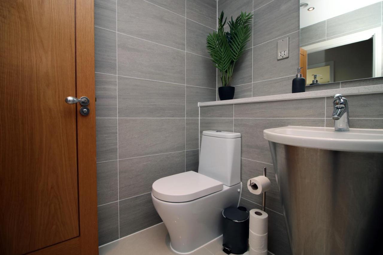 The Skyline - Luxury Centre Flat With Designated Parking Apartment