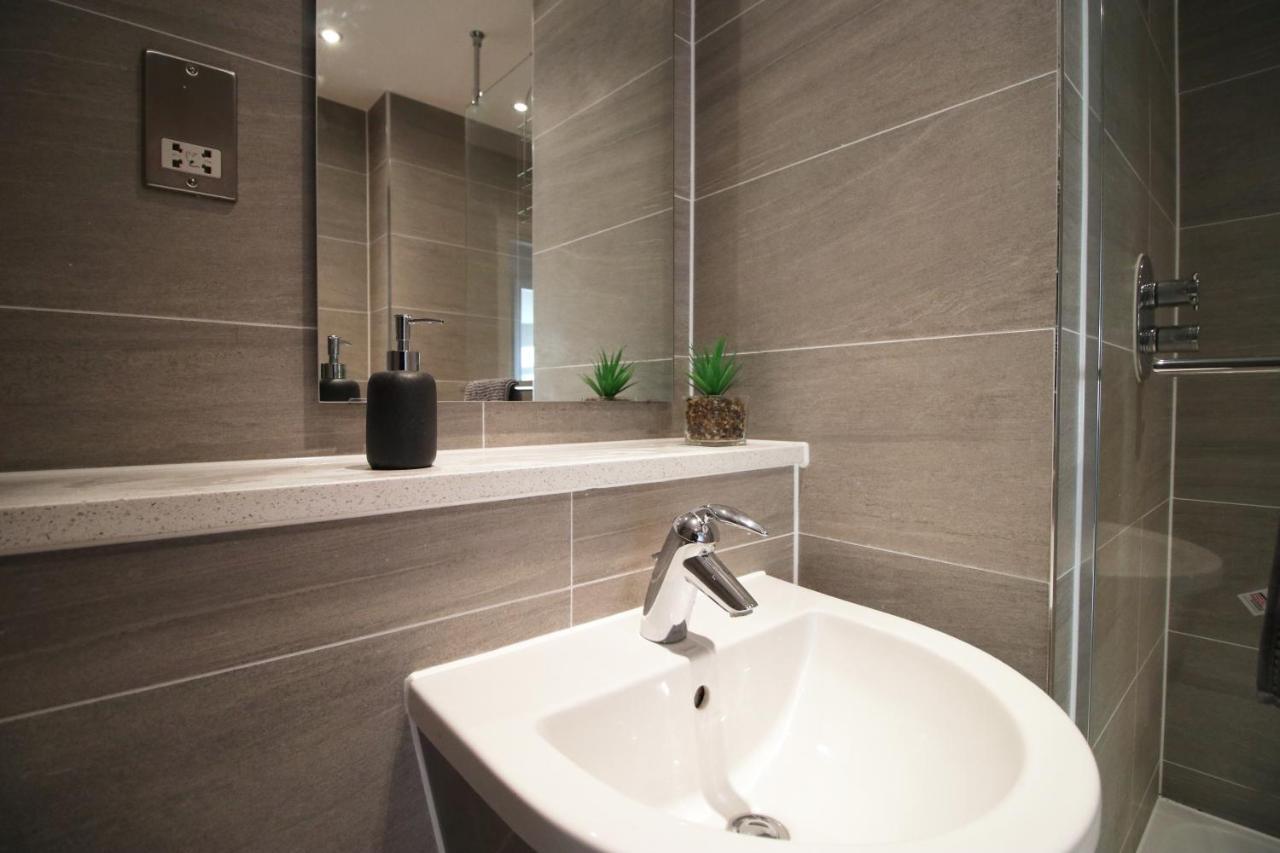 The Skyline - Luxury Centre Flat With Designated Parking Apartment *