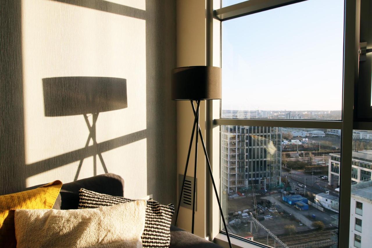 The Skyline - Luxury Centre Flat With Designated Parking