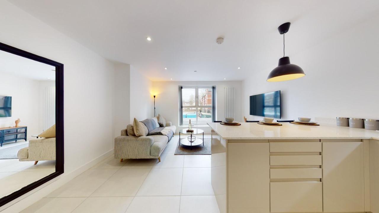 Cozee Apartments, Centre