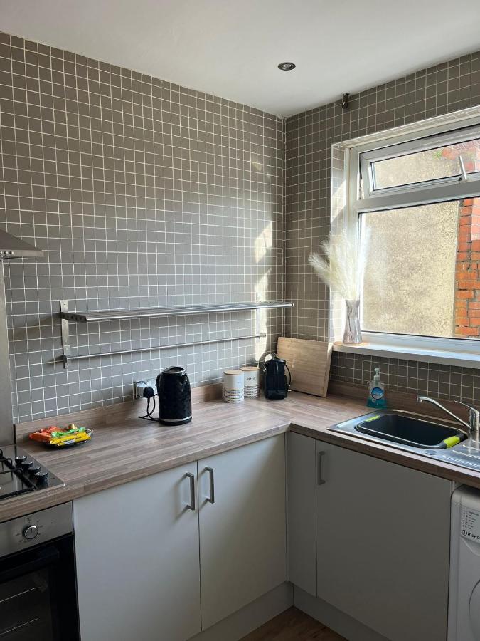 2 Bed - Sleeps Five! Apartment