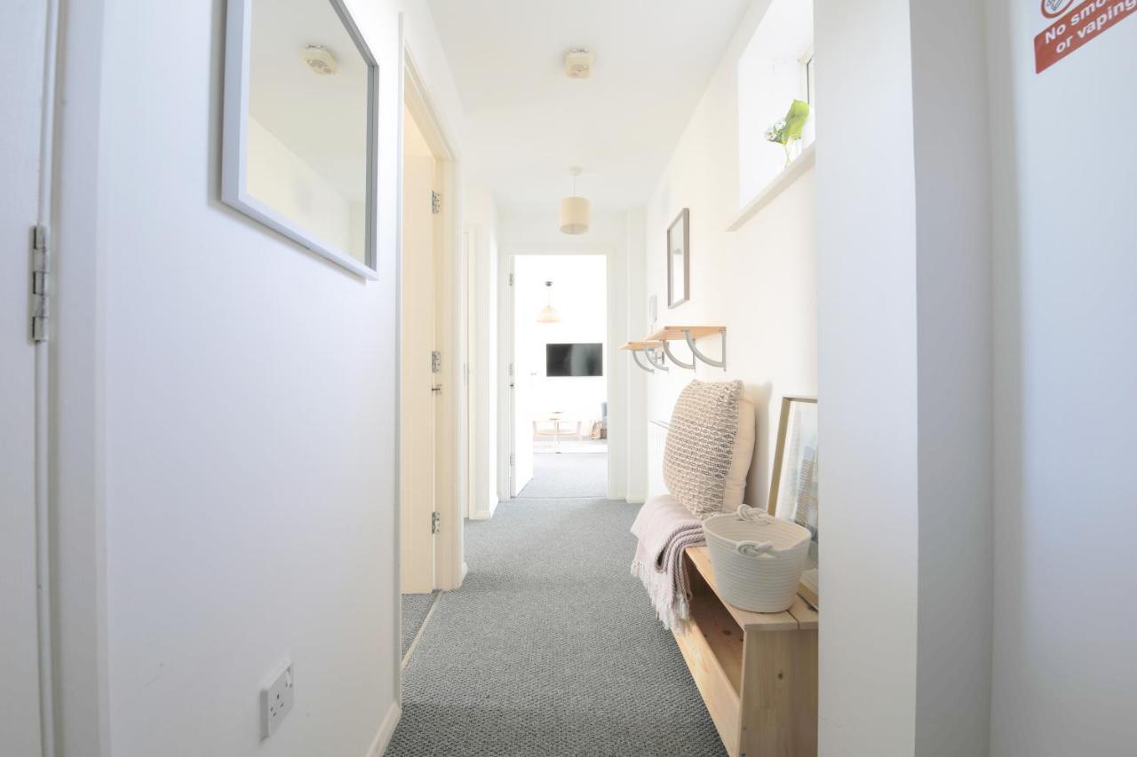 Apartment Stayright 2bed Overlooking Water With Free Parking And 2 Bathrooms