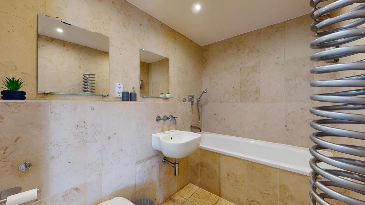 Water View Apartment- 2 Bed - Bay - Free Parking!! * Cardiff