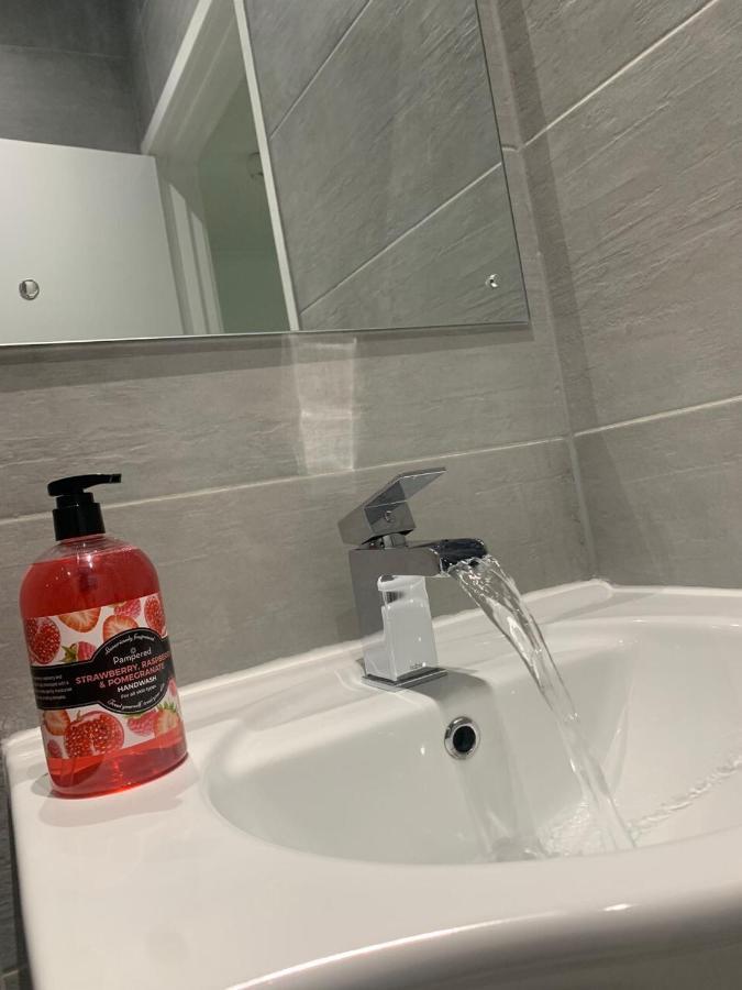 Ak Serviced - Exclusive Two-bedroom * Cardiff