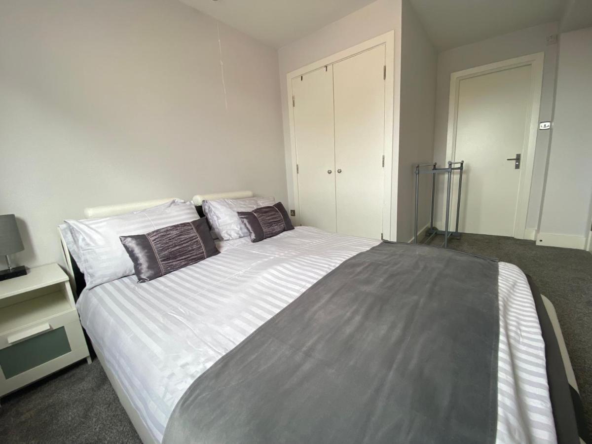 Contemporary Centre In The Aspect Apartment *