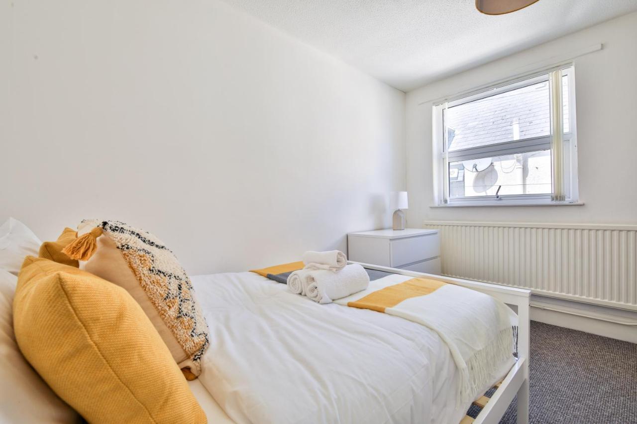 Apartment Stayright 2 Bed Flat- 10 Mins Walk To Castle & Centre