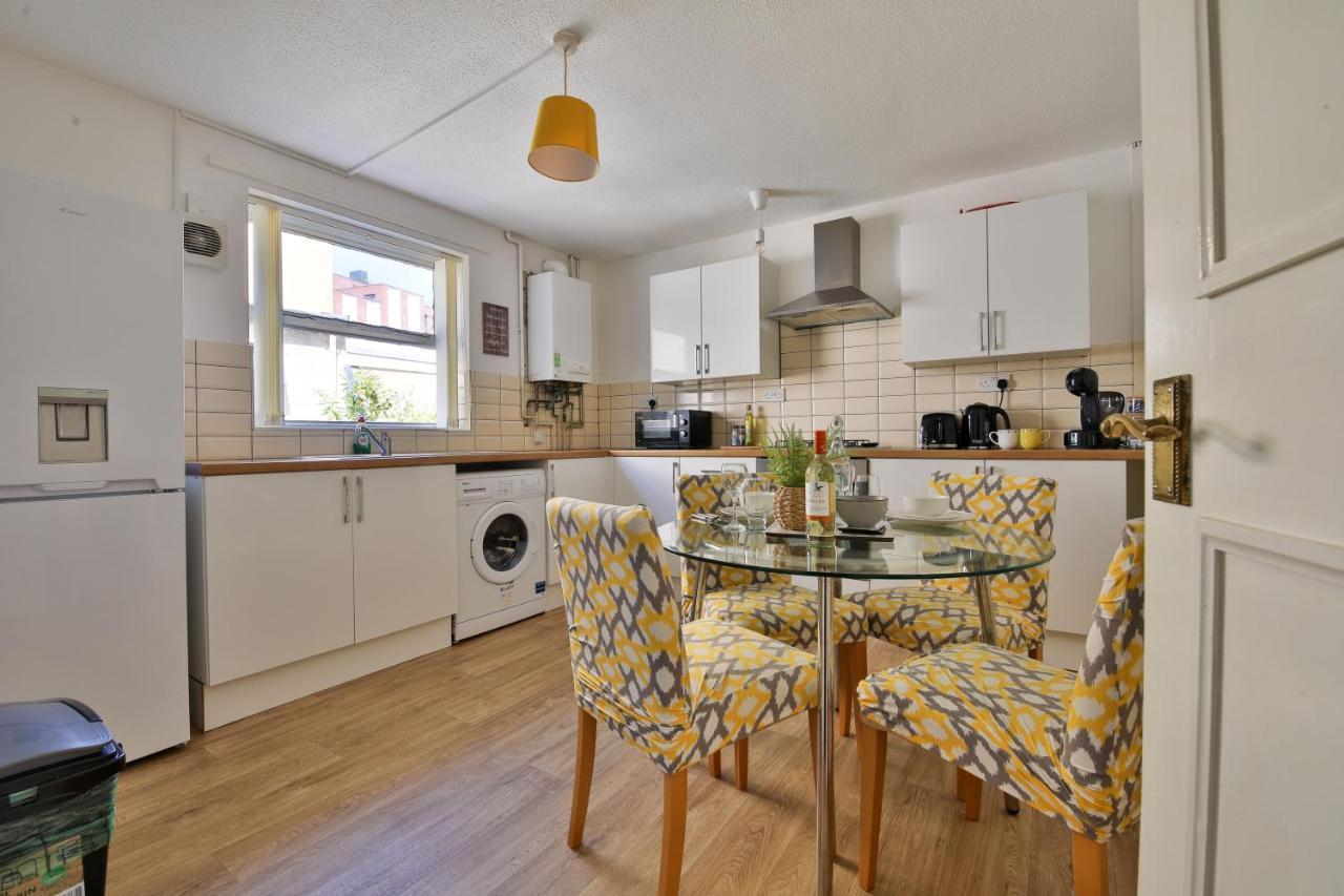 Apartment Stayright 2 Bed Flat- 10 Mins Walk To Castle & Centre *