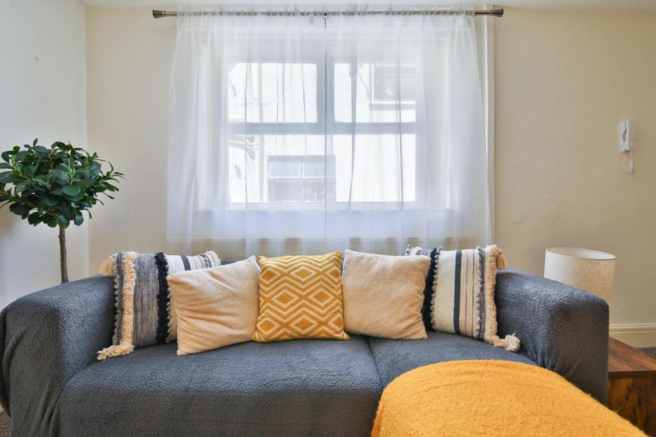 Stayright 2 Bed Flat- 10 Mins Walk To Castle & Centre Apartment