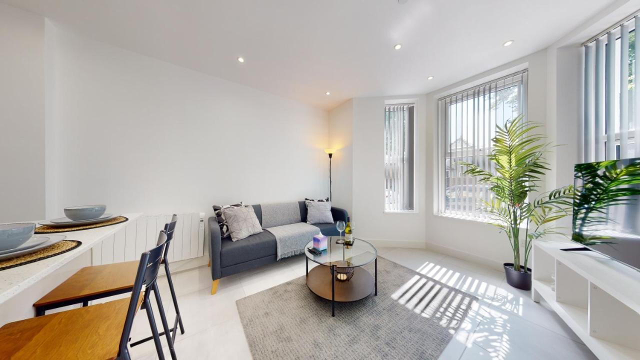 Cozee Apartments, Centre *