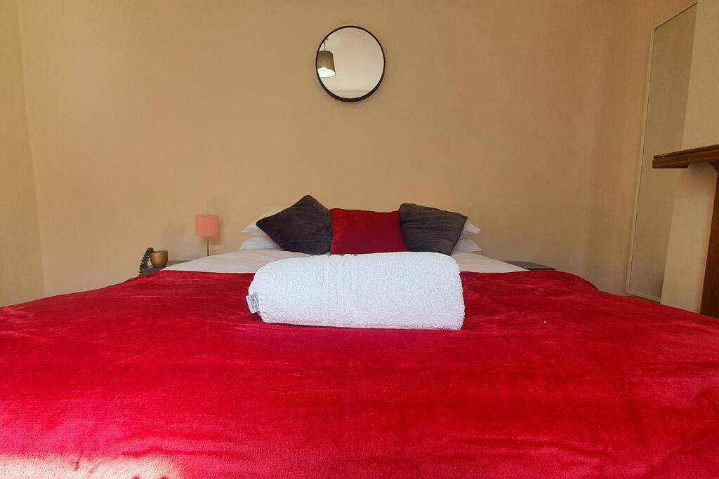 Free Netflix, Large House, Great Price Cardiff